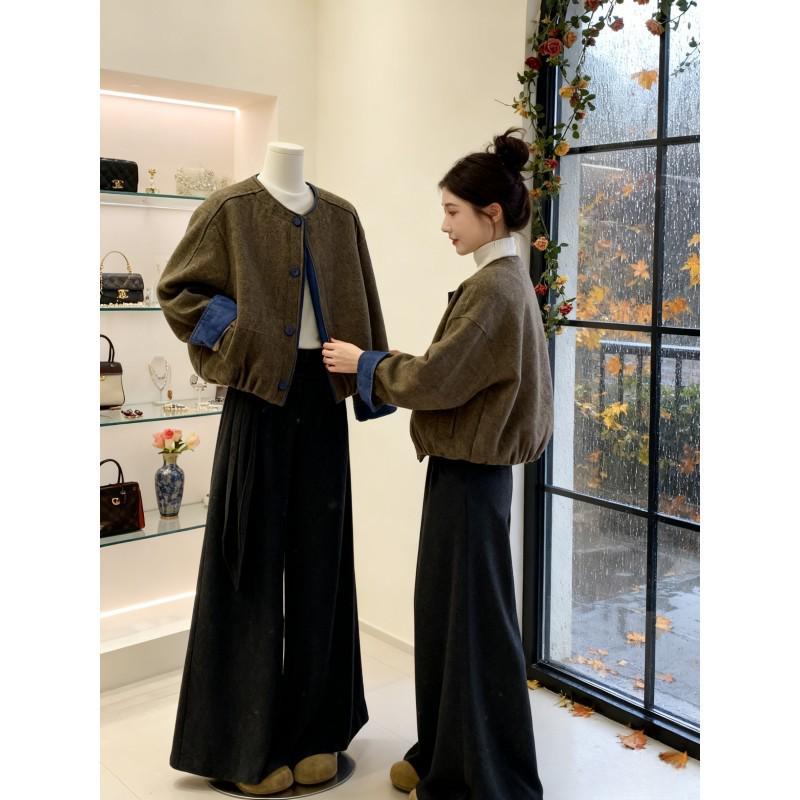 Stylish Fall Color-Block Jacket and Wide-Leg Pants Set XXL
Stylish Fall Color-Block Jacket and Wide-Leg Pants Set XXL
