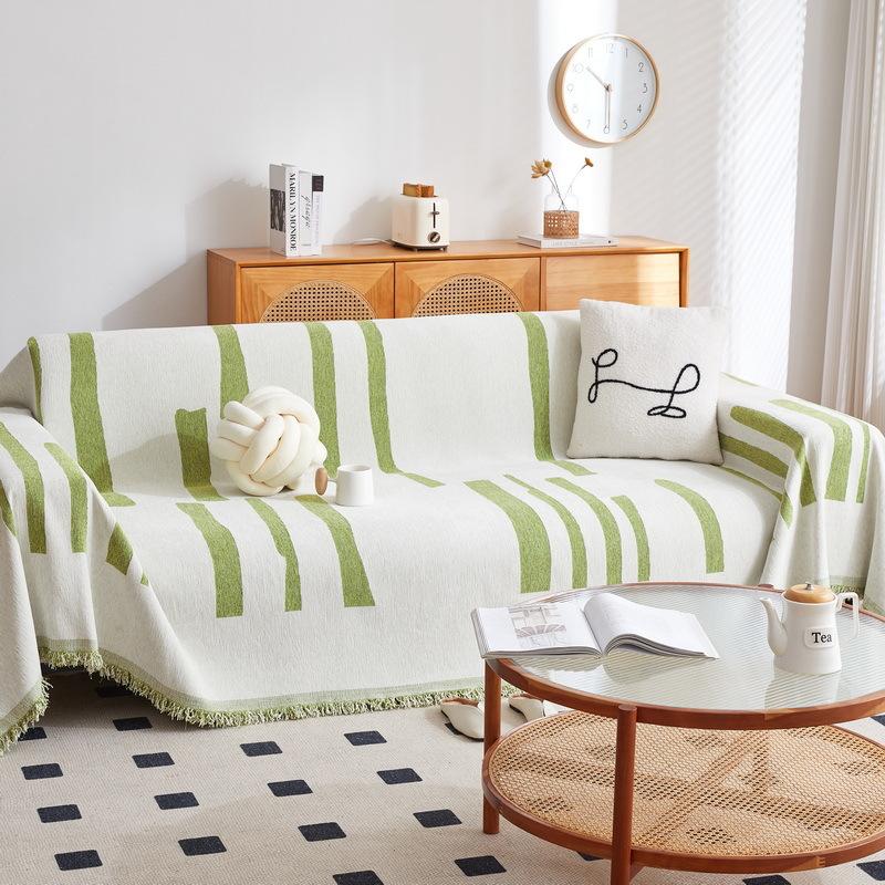 Chenille Sofa Towel Cover Cloth Striped Four Seasons Universal Sofa Cushion Cover Non-Slip Cover Blanket Anti-Scratching 180*130cm
Chenille Sofa Towel Cover Cloth Striped Four Seasons Universal Sofa Cushion Cover Non-Slip Cover Blanket Anti-Scratching 180*130cm