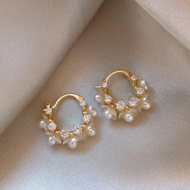 Golicc Delicate Pearl Flower Earrings 2025 New Arrival Best Selling Fancy Earring Ring/Stud Earring Square and round Face Earrings for Women Pearl Flower Earrings
Golicc Delicate Pearl Flower Earrings 2025 New Arrival Best Selling Fancy Earring Ring/Stud Earring Square and round Face Earrings for Women Pearl Flower Earrings