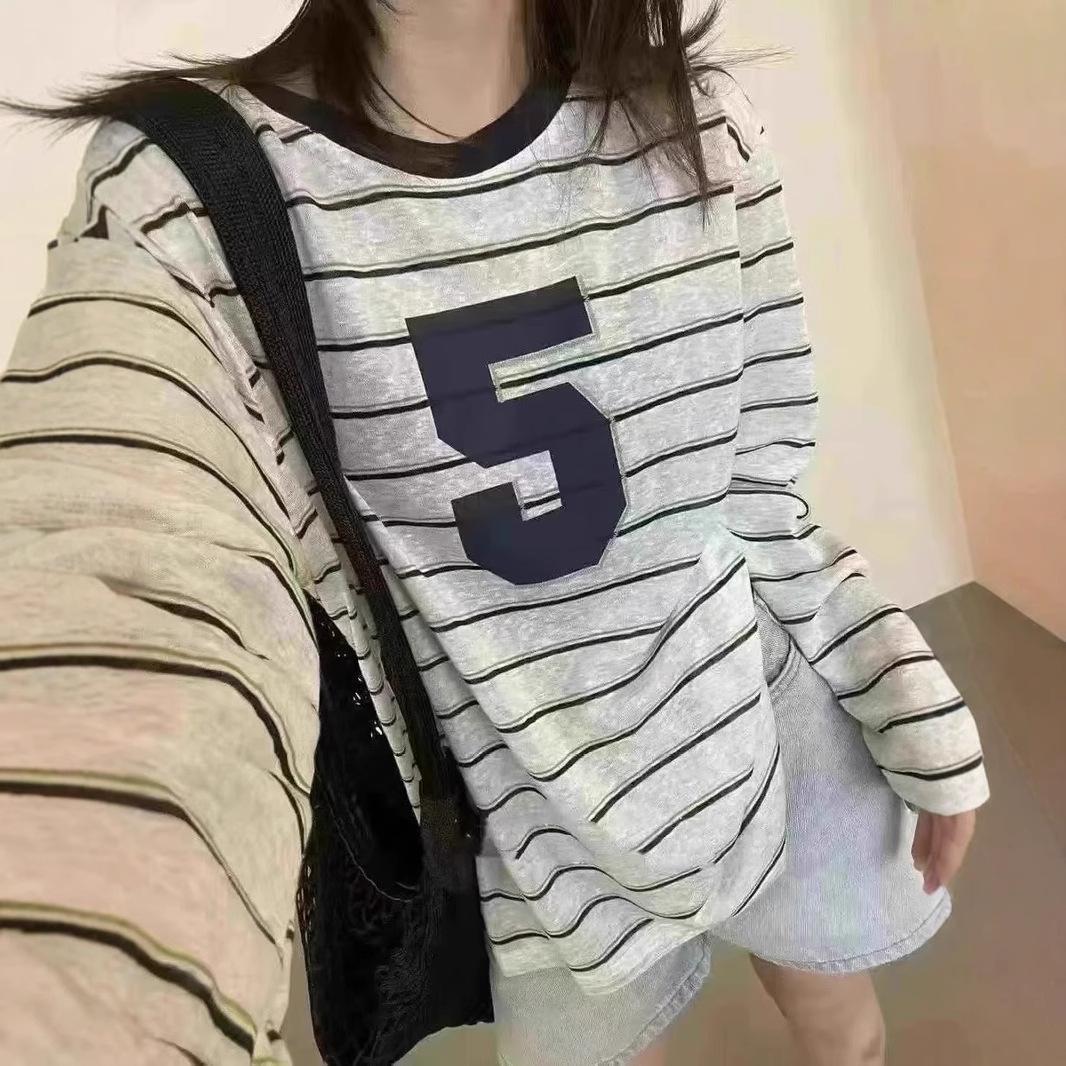 European-Style Retro Striped Sun Protection Long-Sleeve T-Shirt - Women s Neutral Versatile Niche Design XL (up to 165 jin)
European-Style Retro Striped Sun Protection Long-Sleeve T-Shirt - Women s Neutral Versatile Niche Design XL (up to 165 jin)