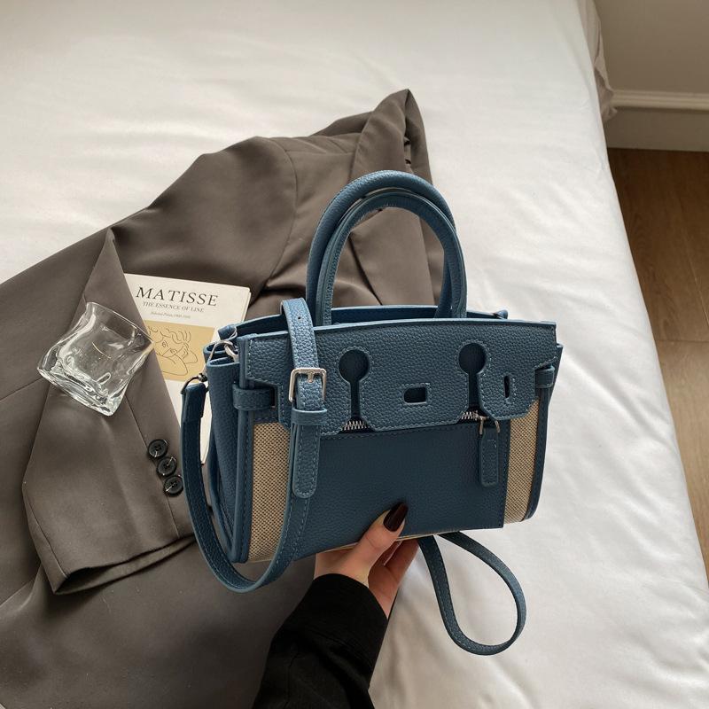 Винтажная лоскутная сумка большой вместимости Модная и стильная сумка для通勤 через плечо для женщин синий
Винтажная лоскутная сумка большой вместимости Модная и стильная сумка для通勤 через плечо для женщин синий