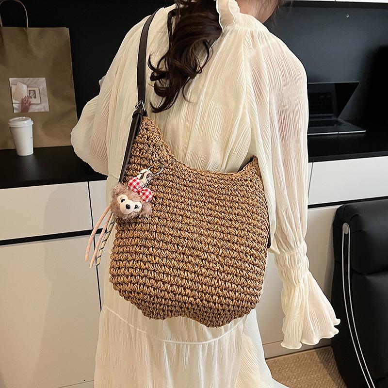 Summer popular straw bag women s 2025 new seaside beach portable shoulder bag woven messenger bag
Summer popular straw bag women s 2025 new seaside beach portable shoulder bag woven messenger bag