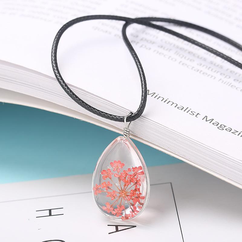 Hand-Wrapped Water Drop Dried Flower Pendant Dried Flower Plant Specimen Glass Creative Simple Necklace Pendant N733 красный
Hand-Wrapped Water Drop Dried Flower Pendant Dried Flower Plant Specimen Glass Creative Simple Necklace Pendant N733 красный
