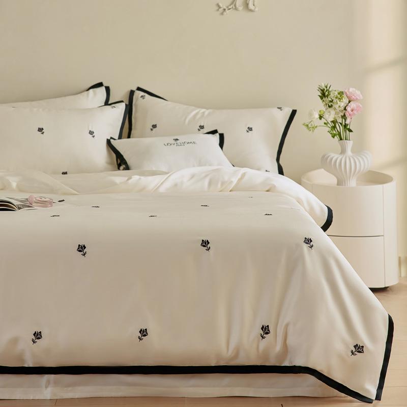 Wei Zhong Mei Summer Silky 60s Tencel Embroidered Cooling Bedding Set (4-Piece) 1.2m flat sheet 3-piece set
Wei Zhong Mei Summer Silky 60s Tencel Embroidered Cooling Bedding Set (4-Piece) 1.2m flat sheet 3-piece set
