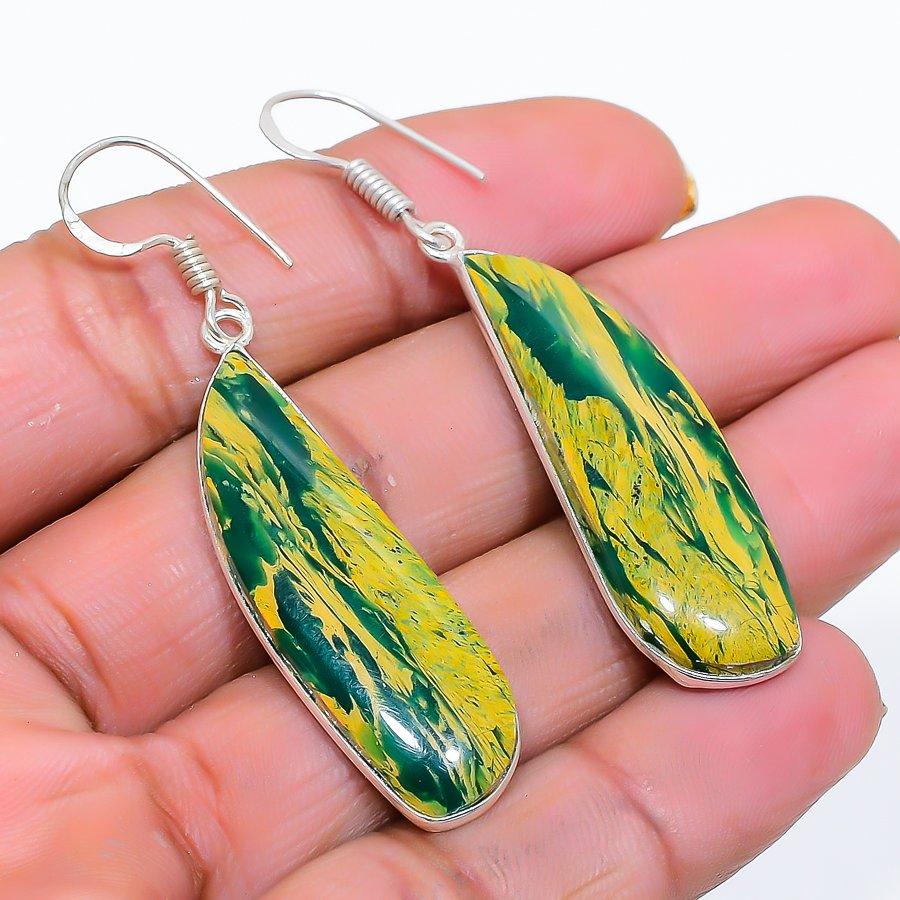 Yellow Calsilica Gemstone 925 Sterling Silver Jewelry Earring 2.17 GK-4772
Yellow Calsilica Gemstone 925 Sterling Silver Jewelry Earring 2.17 GK-4772