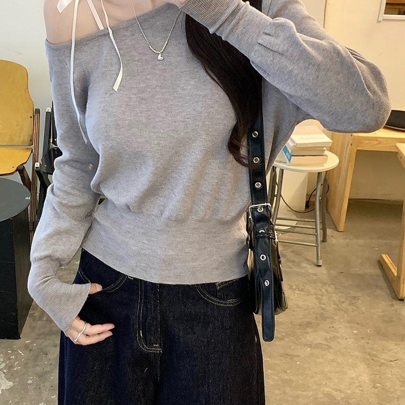 Women s Gray Slim-Fit One-Shoulder Knitted Top with Bow, Perfect for Spring and Autumn One Size
Women s Gray Slim-Fit One-Shoulder Knitted Top with Bow, Perfect for Spring and Autumn One Size