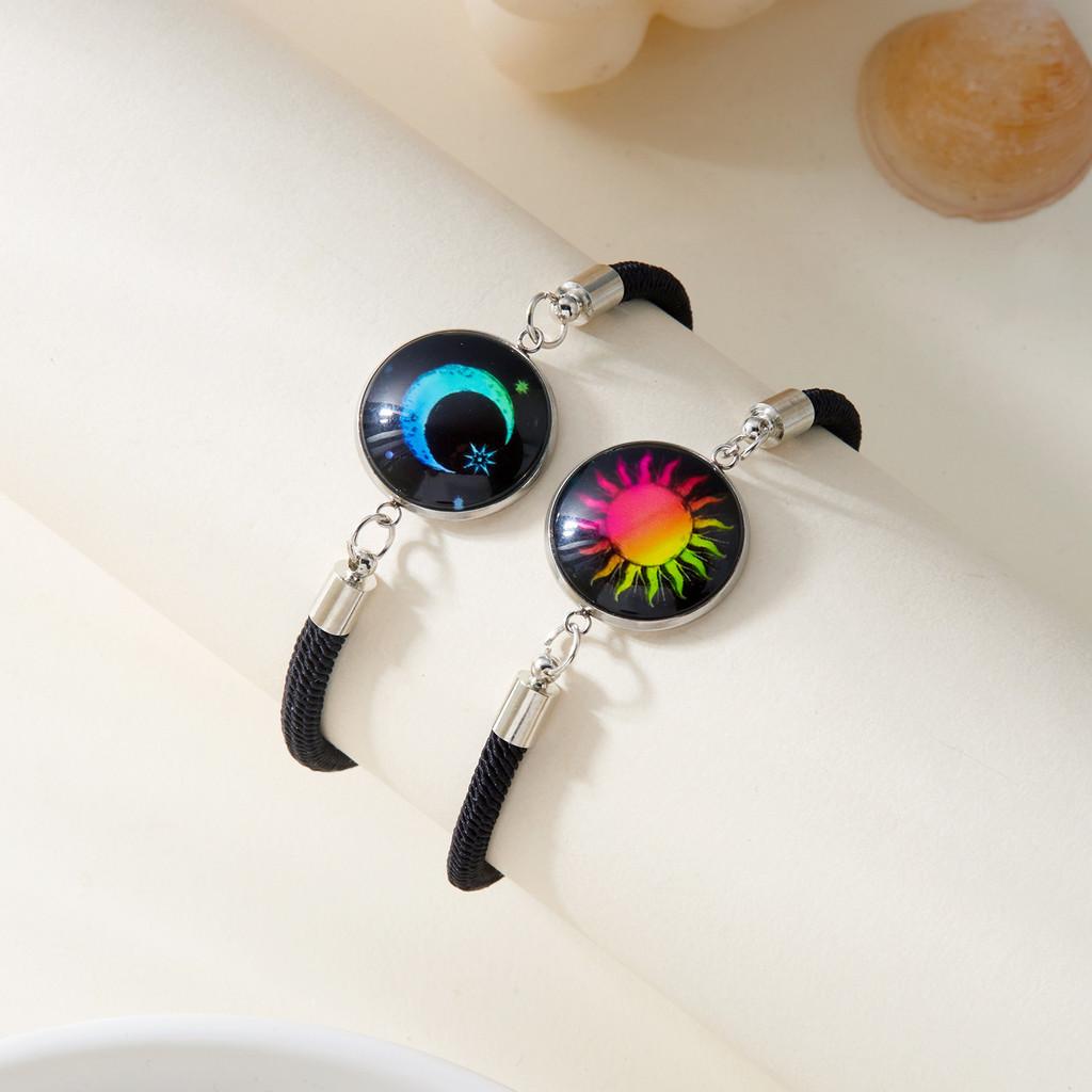 No Ip Personalized Night Glow Couple Hand Jewelry With Yin Yang And Geometric Shapes For Travel чорний
No Ip Personalized Night Glow Couple Hand Jewelry With Yin Yang And Geometric Shapes For Travel чорний