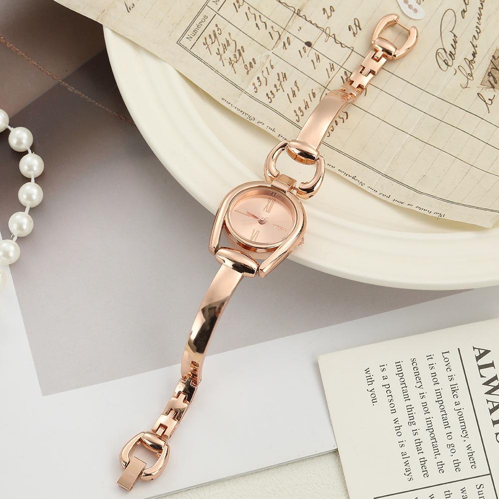 Vintage Round Bracelet Watch Elegant Luxury Quartz Watch Metal Gift Wristwatch Women
Vintage Round Bracelet Watch Elegant Luxury Quartz Watch Metal Gift Wristwatch Women