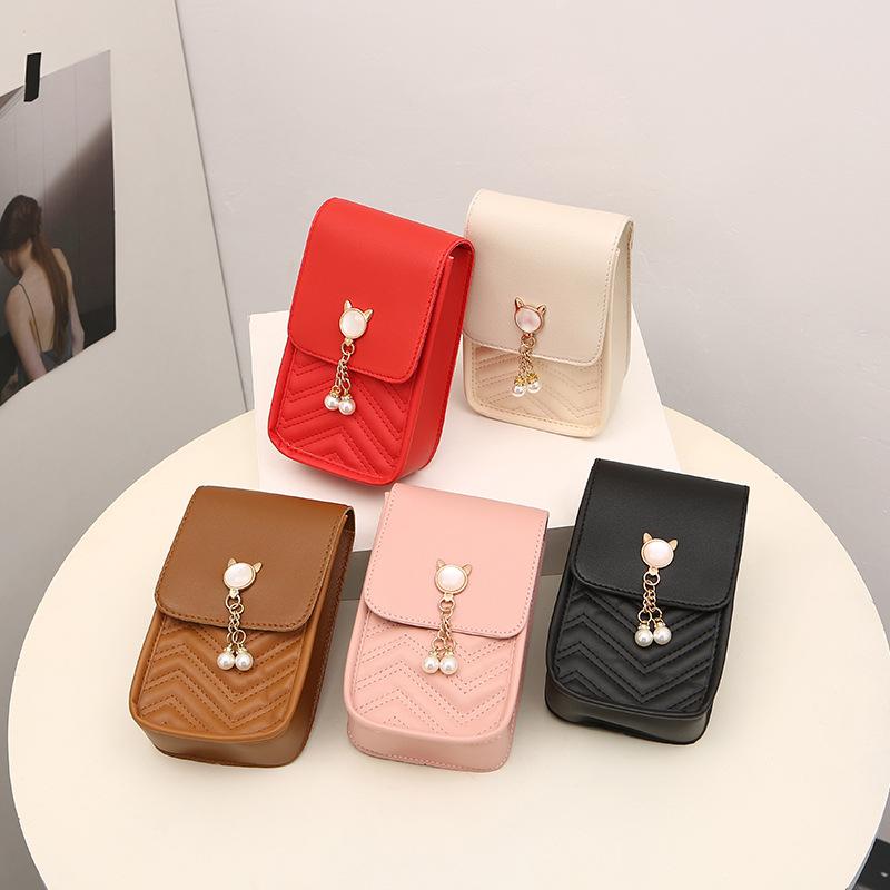 Mobile Phone Bag for Women Crossbody Bag for Summer New Style Pendant Pearl Coin Wallet Embroidered Shoulder Bag
Mobile Phone Bag for Women Crossbody Bag for Summer New Style Pendant Pearl Coin Wallet Embroidered Shoulder Bag