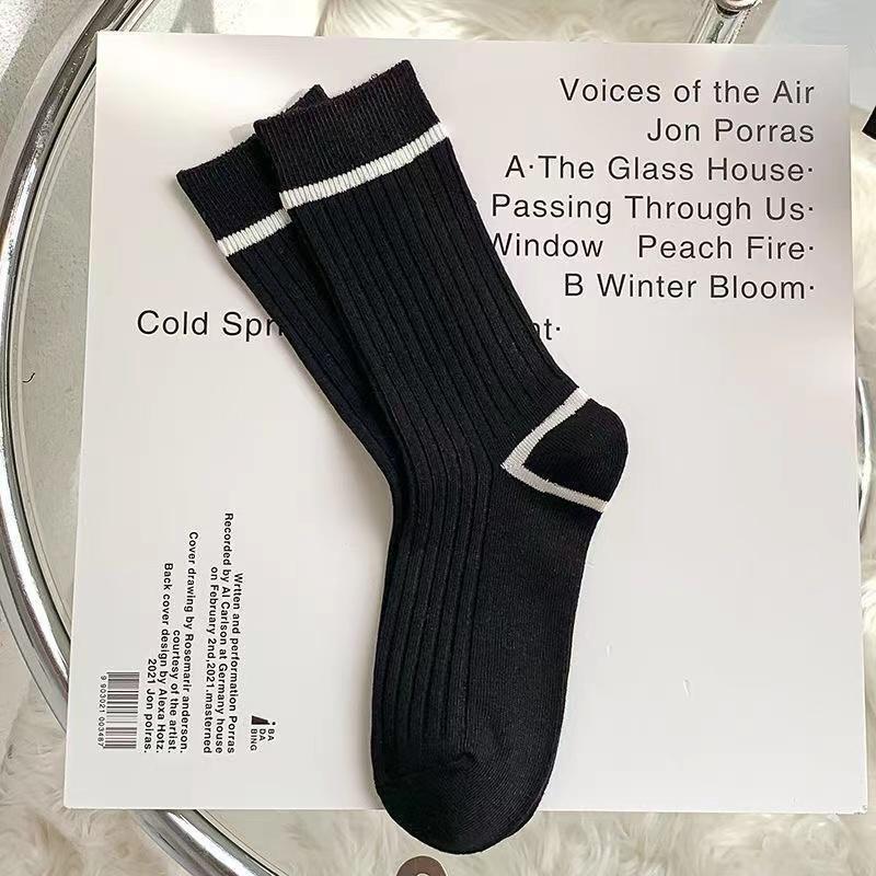 5 пар модных черно-белых полосатых хлопковых женских длинных носков, универсальные, простые, осенние женские носки, новинка, горячая распродажа One Size
5 пар модных черно-белых полосатых хлопковых женских длинных носков, универсальные, простые, осенние женские носки, новинка, горячая распродажа One Size