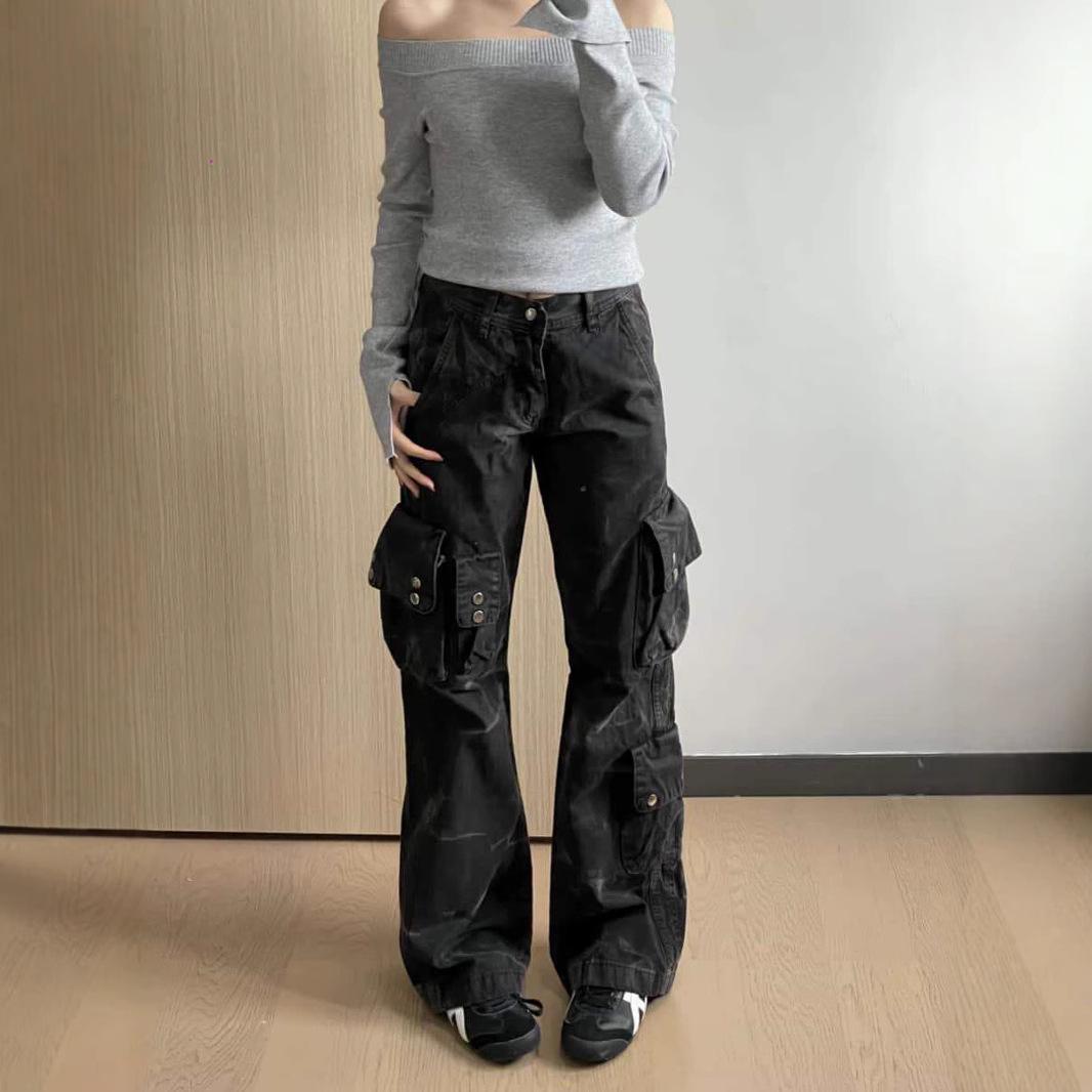Versatile Women s Retro Pocket Straight-Leg Pants - Comfortable, Loose, Slimming Trendy Fit for Spring/Summer 2025. Medium
Versatile Women s Retro Pocket Straight-Leg Pants - Comfortable, Loose, Slimming Trendy Fit for Spring/Summer 2025. Medium