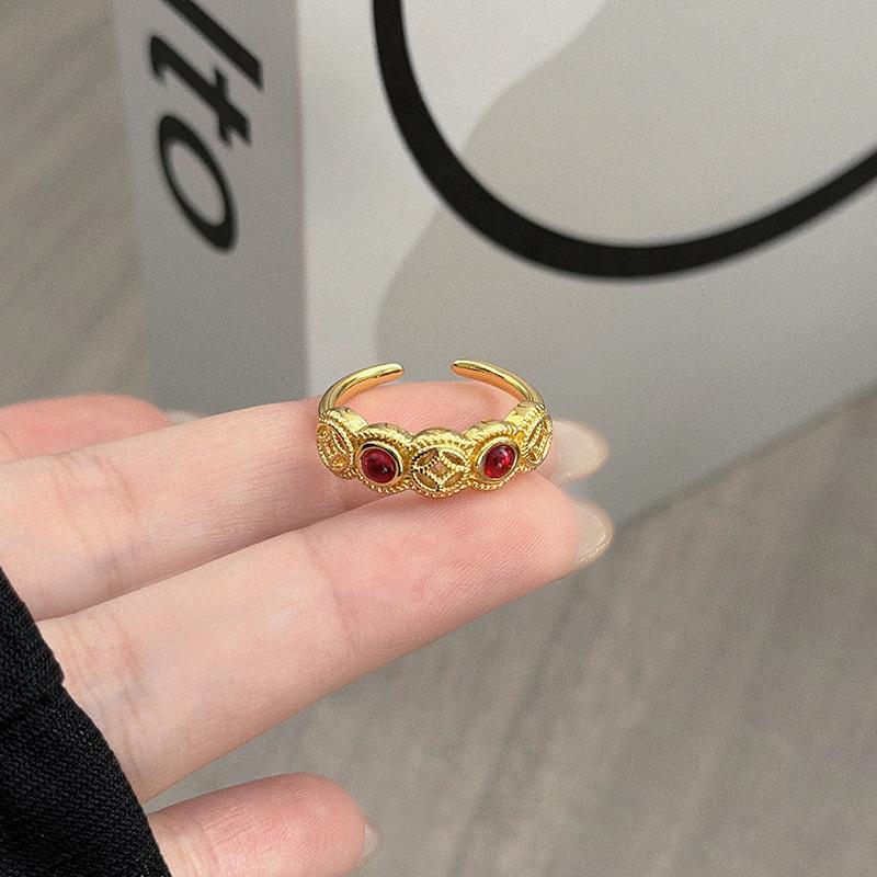 Full Diamond Four-Leaf Clover Open Ring, High-End Sense, Light Luxury, Niche Design Temperament, Belt Buckle, Star Stacking, Wearing Ring Adjustable opening
Full Diamond Four-Leaf Clover Open Ring, High-End Sense, Light Luxury, Niche Design Temperament, Belt Buckle, Star Stacking, Wearing Ring Adjustable opening