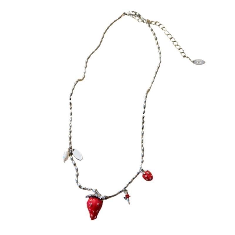 Delicate Strawberry Charm Necklace Trendy Alloy Fashion Jewelry Gift For Her Exquisite Neckchain Neckwear 1
Delicate Strawberry Charm Necklace Trendy Alloy Fashion Jewelry Gift For Her Exquisite Neckchain Neckwear 1