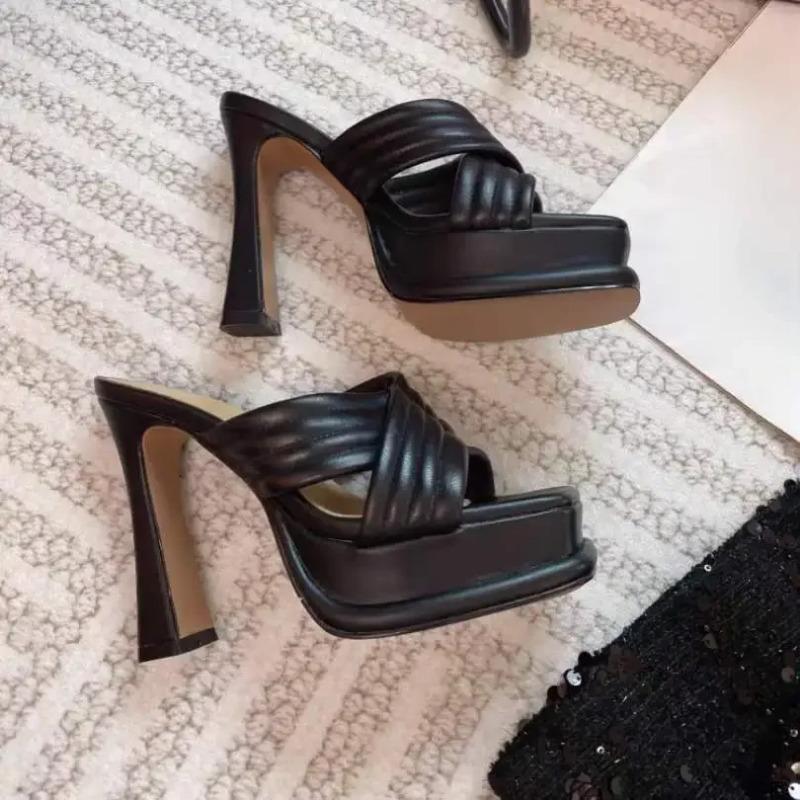 Fashionable Summer High Heel Sandals Women s Black Waterproof Platform Clogs Versatile Elegant Thin Stiletto Heels Shoes 39 чорний
Fashionable Summer High Heel Sandals Women s Black Waterproof Platform Clogs Versatile Elegant Thin Stiletto Heels Shoes 39 чорний