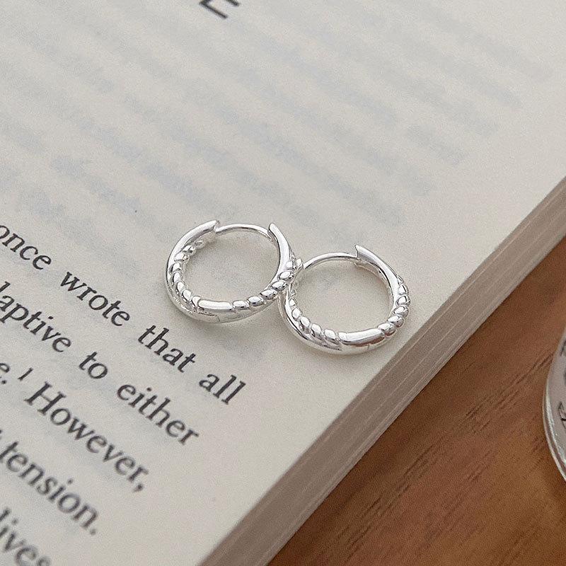 Серьги-вкладыши Twist, легкие, роскошные, французские, ретро, серьги, осень и зима, новые серьги для женщин
Серьги-вкладыши Twist, легкие, роскошные, французские, ретро, серьги, осень и зима, новые серьги для женщин