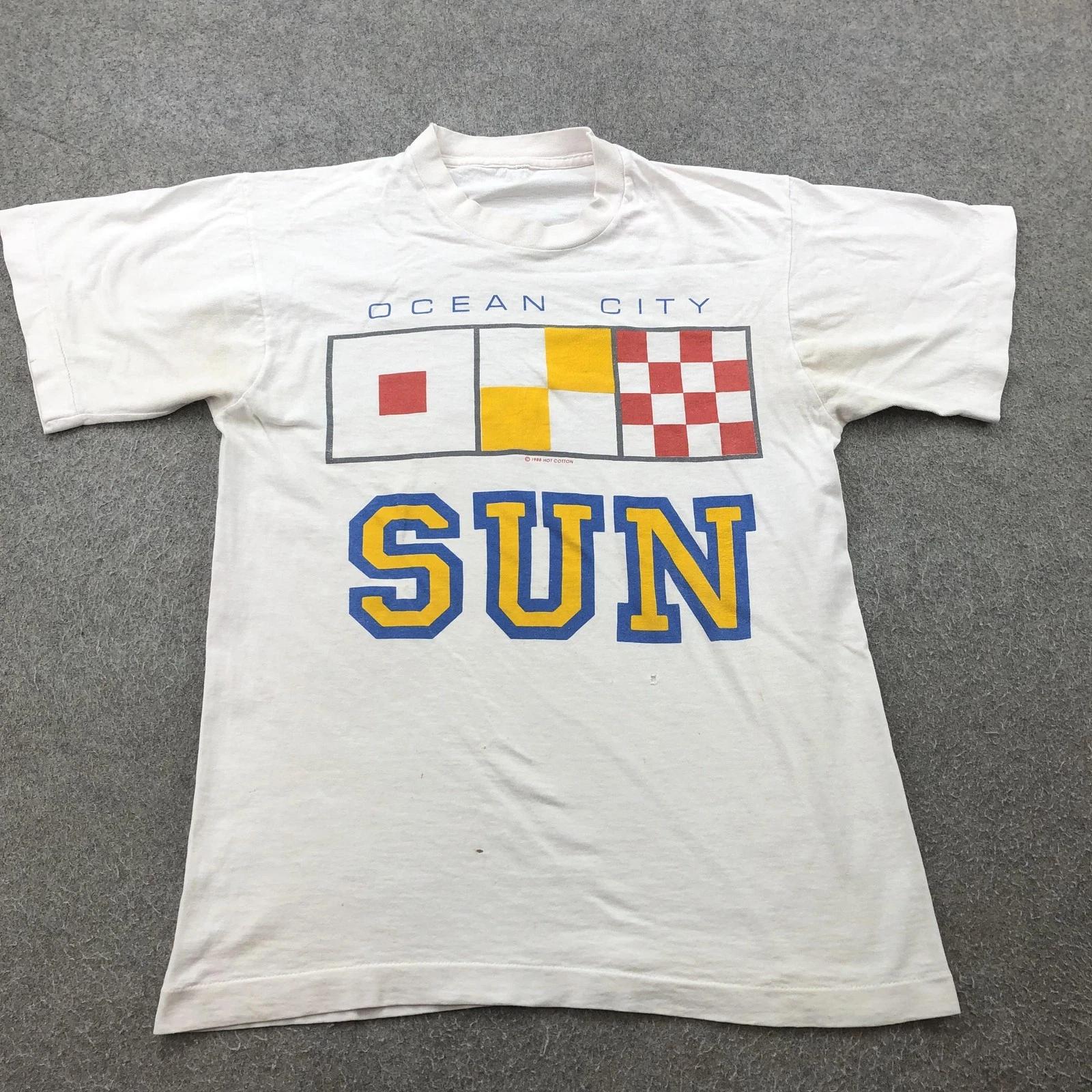 Vintage Ocean City Sun Shirt Mens Small White Nautical Flags Graphic 80s S
Vintage Ocean City Sun Shirt Mens Small White Nautical Flags Graphic 80s S