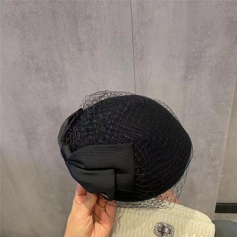 Ins Chic Winter Wool Mesh Bowknot Grace Bread Shape Lady Beret Cap Women Leisure Painter Hat head size 57cm
Ins Chic Winter Wool Mesh Bowknot Grace Bread Shape Lady Beret Cap Women Leisure Painter Hat head size 57cm