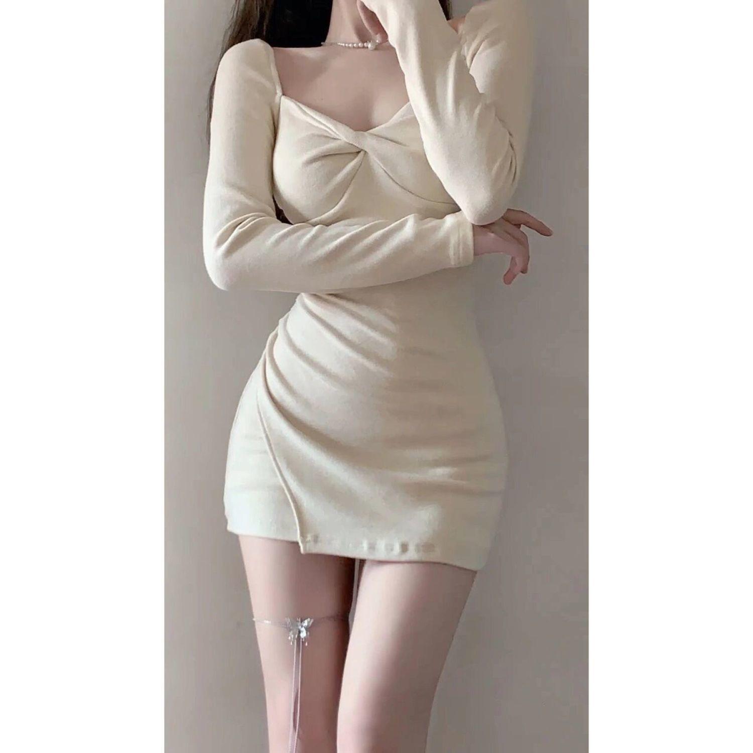 Pure and Sexy Square Collar One-shoulder Long-sleeved Dress for Women In Autumn and Winter Underwear for Women s Hip-packing Skirt S
Pure and Sexy Square Collar One-shoulder Long-sleeved Dress for Women In Autumn and Winter Underwear for Women s Hip-packing Skirt S