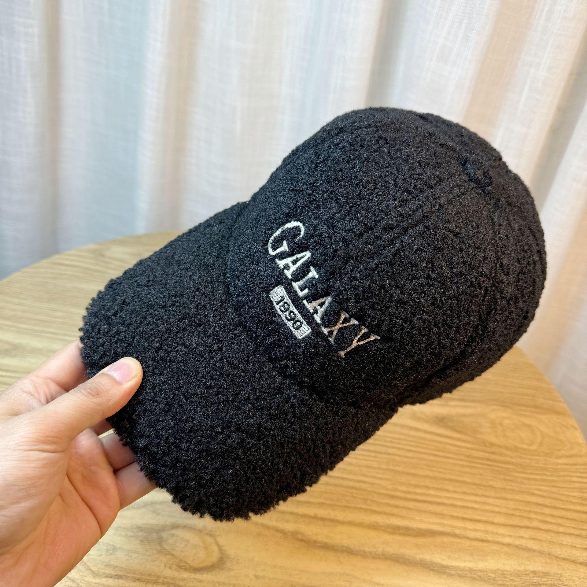 Women s autumn and winter warm lamb wool baseball cap, Korean style, thick plush, cute duckbill cap that covers the face Adult54-60Adjustable чёрный
Women s autumn and winter warm lamb wool baseball cap, Korean style, thick plush, cute duckbill cap that covers the face Adult54-60Adjustable чёрный