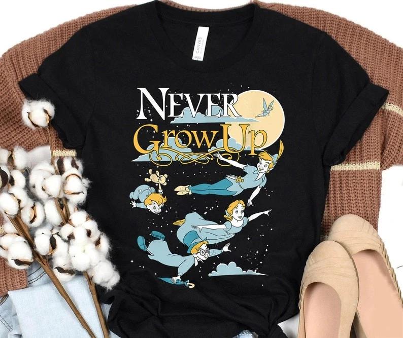 Disney Peter Pan Group Shot Never Grow Up Night Portrait Tee, Disneyland T-Shirt S
Disney Peter Pan Group Shot Never Grow Up Night Portrait Tee, Disneyland T-Shirt S