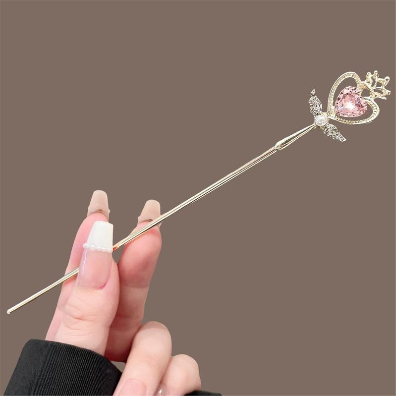 1Pc Hair Sticks Fashion Headdress Cute Magic Wand Exquisite Alloy Hairpin Hollow Heart B золотой
1Pc Hair Sticks Fashion Headdress Cute Magic Wand Exquisite Alloy Hairpin Hollow Heart B золотой