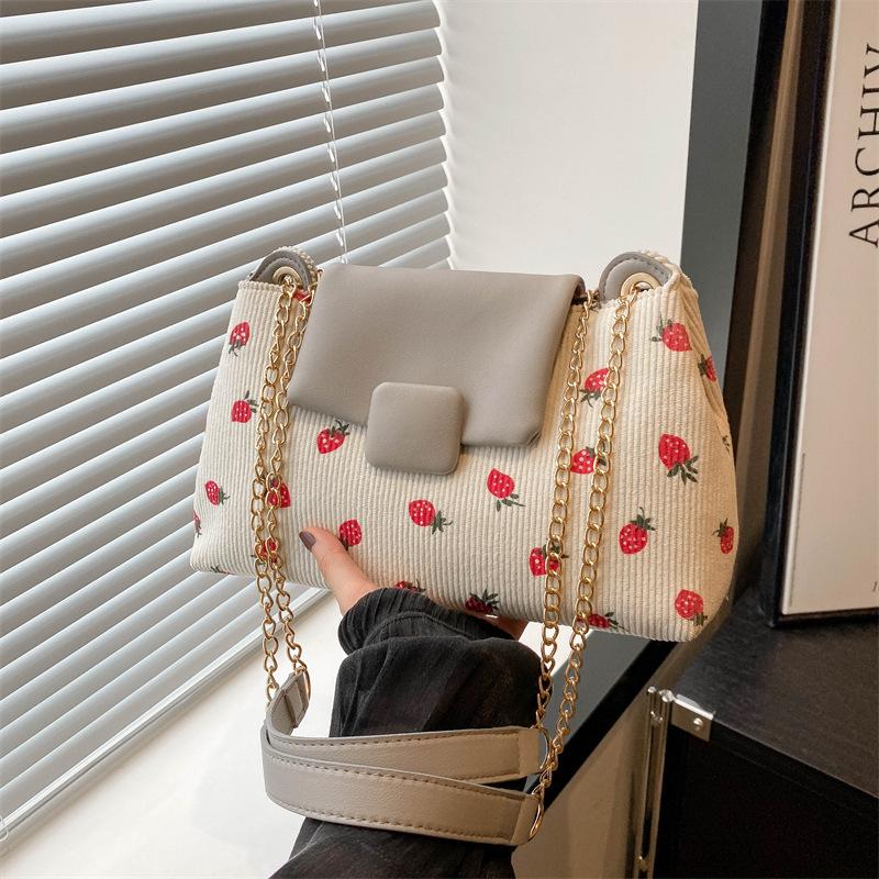 New simple shoulder bag fashion 2024 summer beautiful simple casual small square bag this year popular messenger bag women чёрный
New simple shoulder bag fashion 2024 summer beautiful simple casual small square bag this year popular messenger bag women чёрный