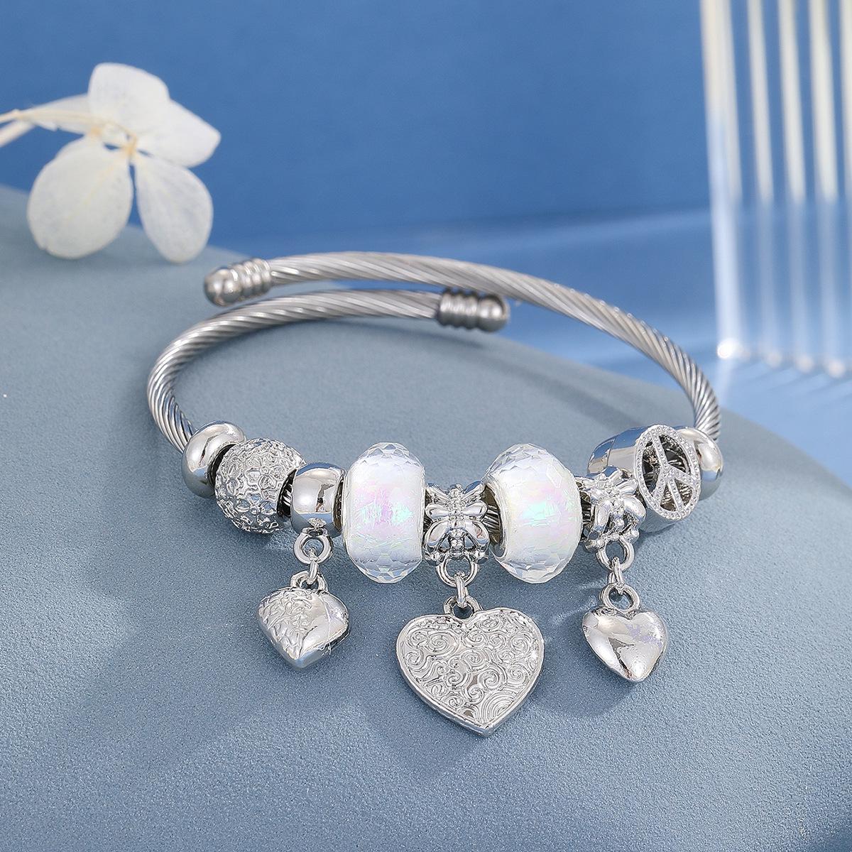 DIY Adjustable Heart Pendant Stainless Steel Bracelet for Women - Versatile, Fashionable & Non-Fading белый
DIY Adjustable Heart Pendant Stainless Steel Bracelet for Women - Versatile, Fashionable & Non-Fading белый