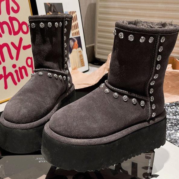 Women s Rivets Lightweight Comfortable Thick Sole Coldproof Warm Padded Snow Boots Non-slip Wear-resistant Outdoor Sports Lapel Two-wear Cotton Boots 40
Women s Rivets Lightweight Comfortable Thick Sole Coldproof Warm Padded Snow Boots Non-slip Wear-resistant Outdoor Sports Lapel Two-wear Cotton Boots 40