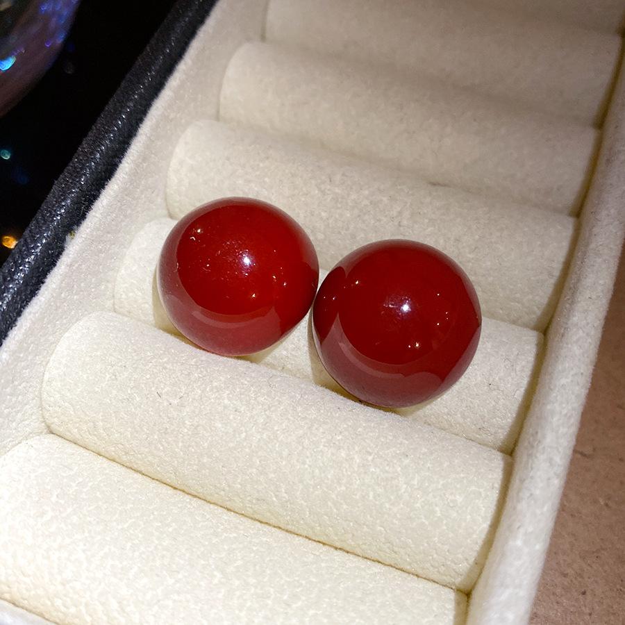 Silver Needle Ankara Red Drip Oil Round Earrings Retro Fashion Versatile Stud Earrings Niche Design Temperament Earrings
Silver Needle Ankara Red Drip Oil Round Earrings Retro Fashion Versatile Stud Earrings Niche Design Temperament Earrings