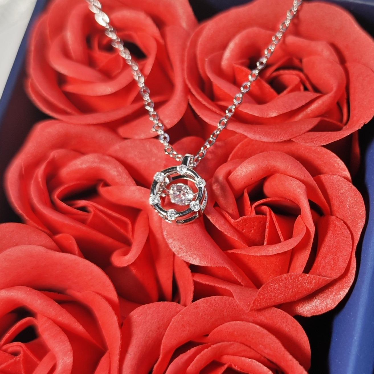 Geometric Circle Dynamic Necklace - Trendy Versatile Heart Clavicle Chain in Fashionable INS Style
Geometric Circle Dynamic Necklace - Trendy Versatile Heart Clavicle Chain in Fashionable INS Style