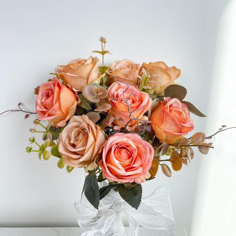 HANDUNYOU Artificial European Rose Bouquet
HANDUNYOU Artificial European Rose Bouquet