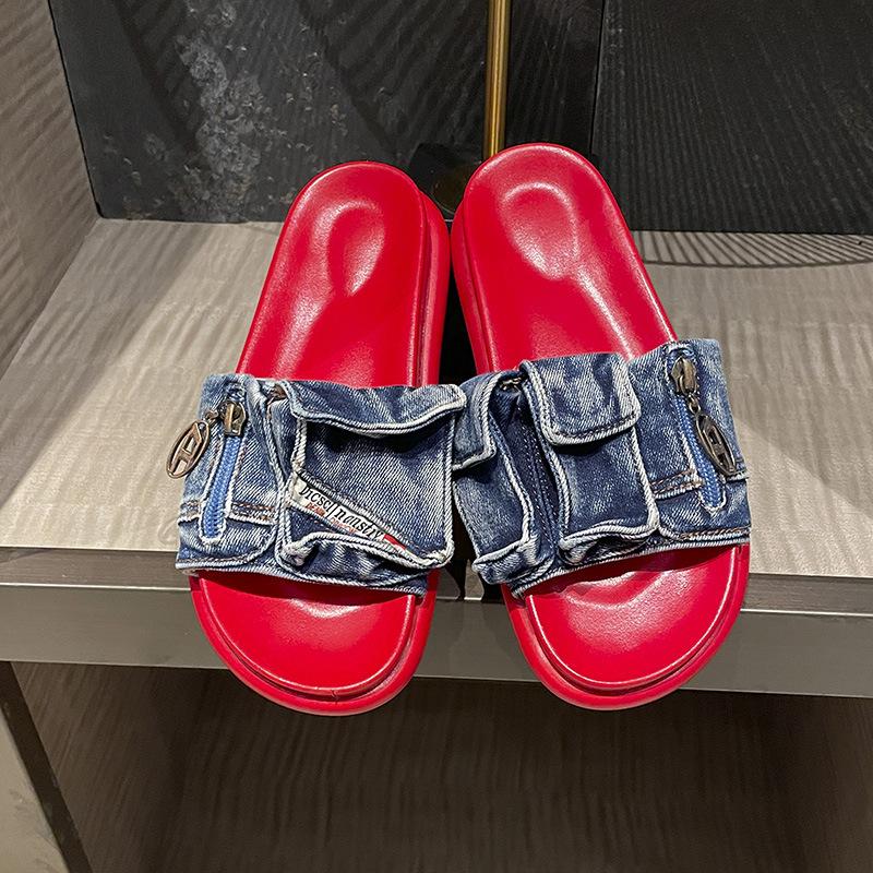 Thick-soled slippers women s summer outer wear 2025 new fashion versatile niche design comfortable open-toed sandals 35 синий
Thick-soled slippers women s summer outer wear 2025 new fashion versatile niche design comfortable open-toed sandals 35 синий