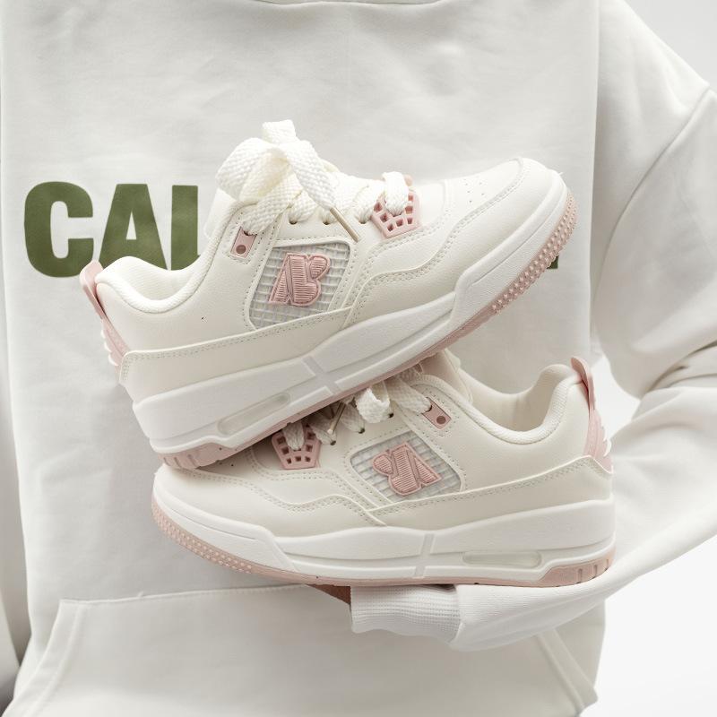 Belle simple platform white shoes spring low-top women s shoes high value leather sports board shoes 38
Belle simple platform white shoes spring low-top women s shoes high value leather sports board shoes 38