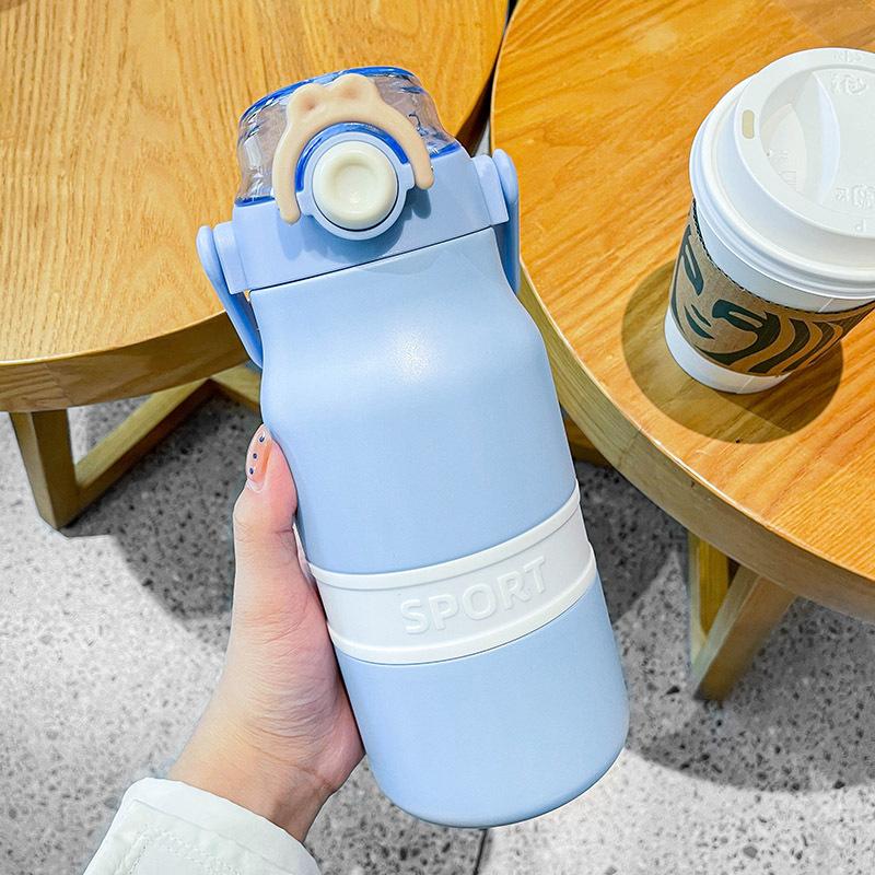 Изолированные бутылки для воды Простая изоляционная чашка Холодная изоляция Чашка для воды большой емкости с соломой Уличная бутылка для воды для спорта
Изолированные бутылки для воды Простая изоляционная чашка Холодная изоляция Чашка для воды большой емкости с соломой Уличная бутылка для воды для спорта