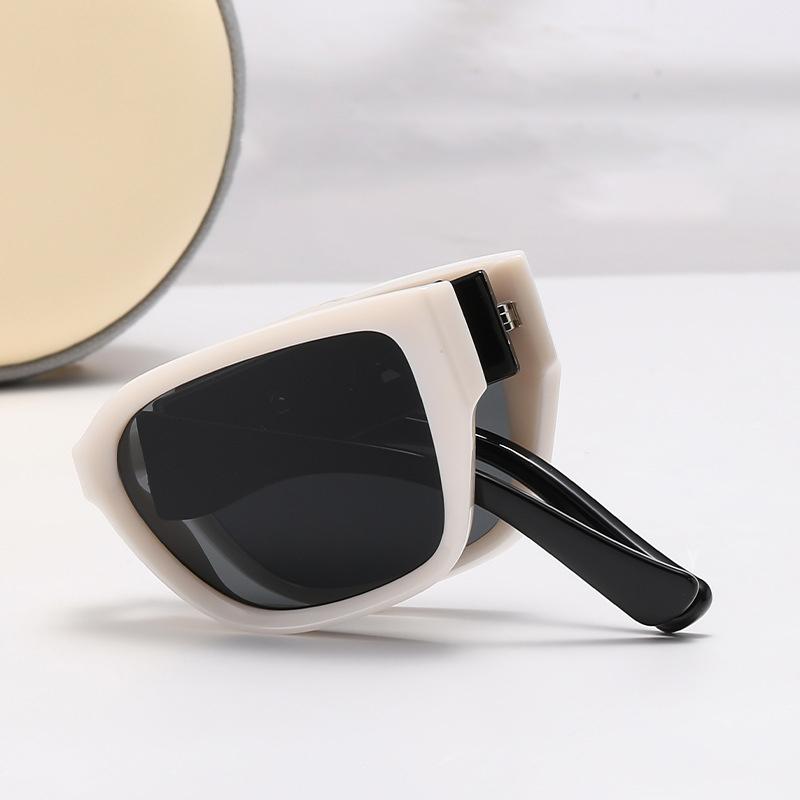 Foldable Sunglasses Women Summer Sun Protection Folding Glasses Slim Style High-end UV Shield 6108
Foldable Sunglasses Women Summer Sun Protection Folding Glasses Slim Style High-end UV Shield 6108
