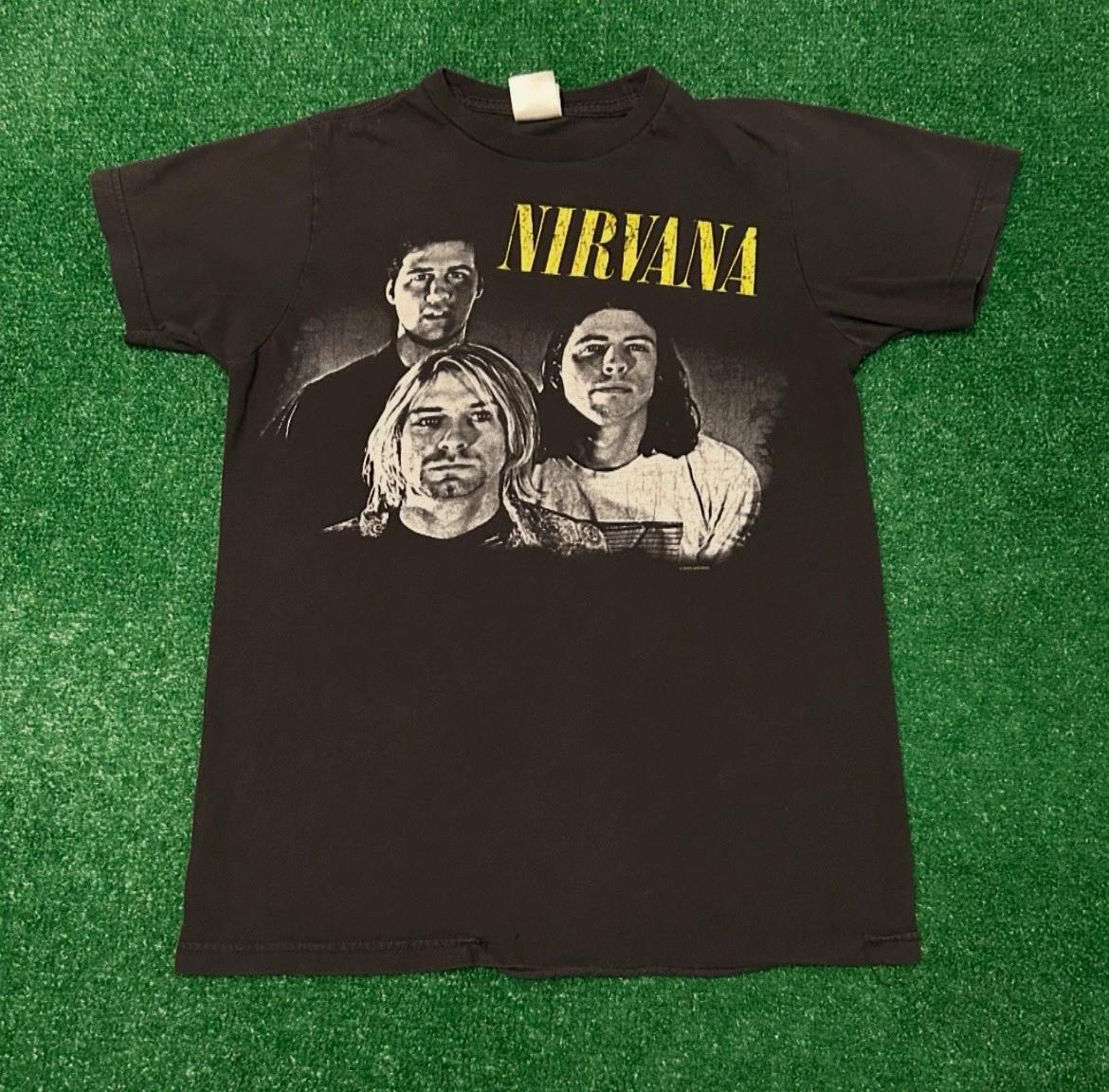 Vintage Nirvana Band Tee Shirt Mens Size Small VTG 2005 Y2K Grunge S
Vintage Nirvana Band Tee Shirt Mens Size Small VTG 2005 Y2K Grunge S