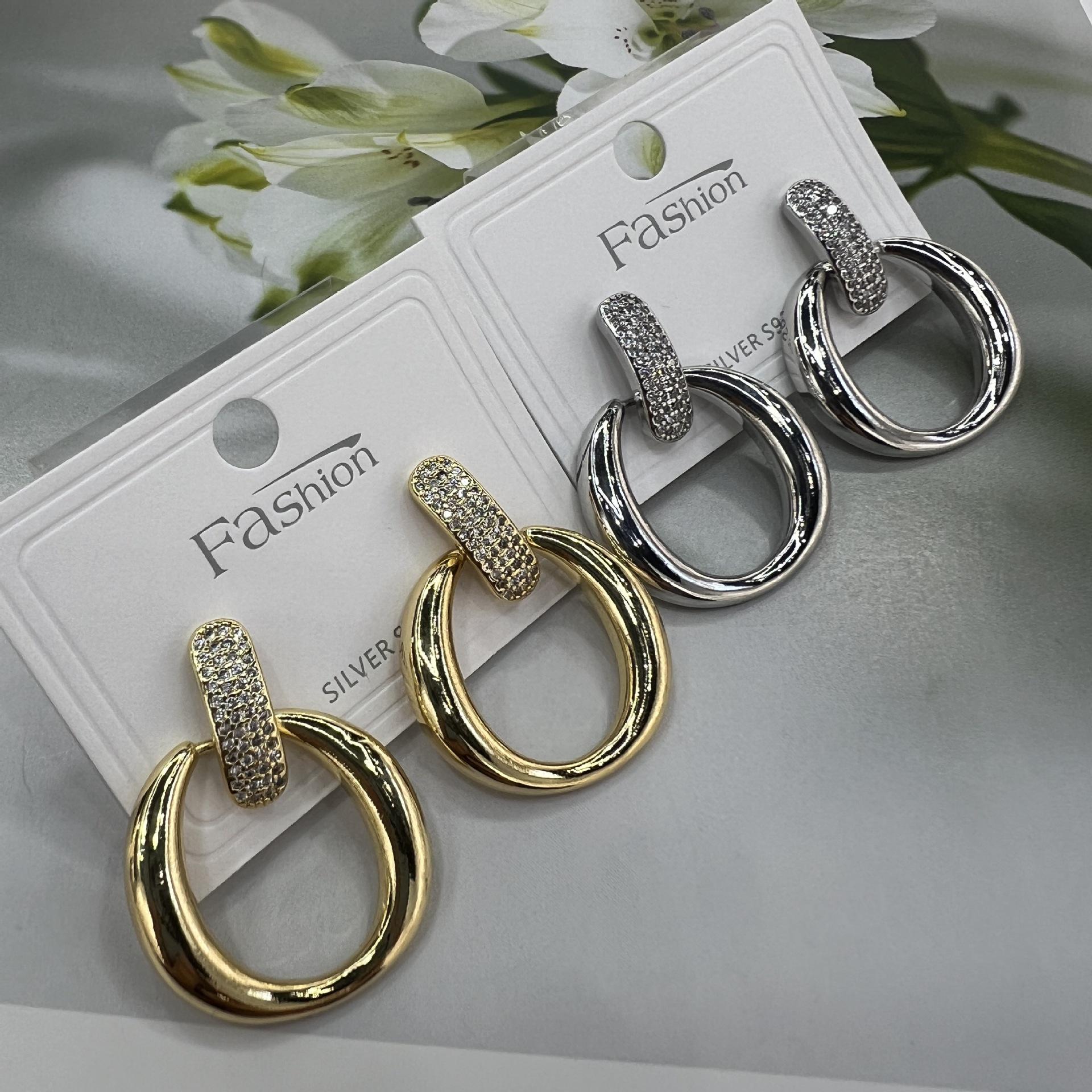 Tide S925 Silver Needle Korean Style Gold-Plated Zircon Stud Earrings - Fashion Lady s Full Diamond Dangle Jewelry. золотой
Tide S925 Silver Needle Korean Style Gold-Plated Zircon Stud Earrings - Fashion Lady s Full Diamond Dangle Jewelry. золотой