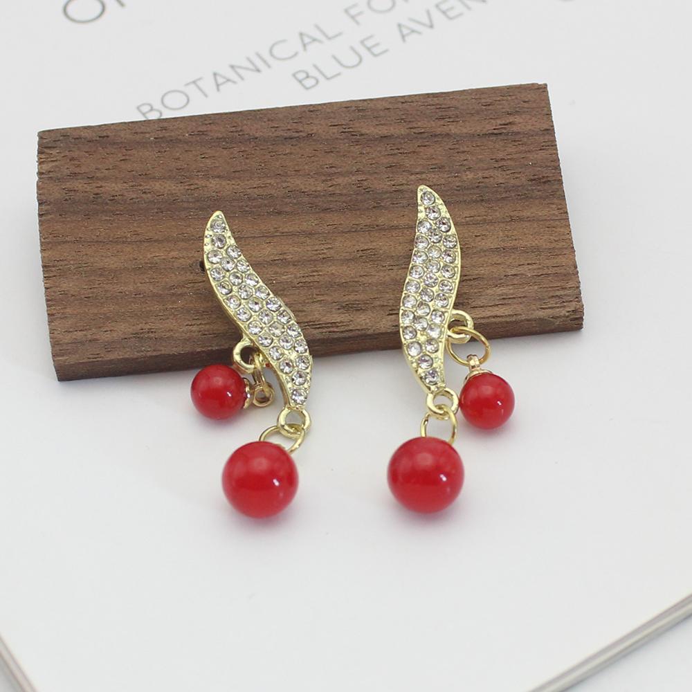 Creative Crystal Leaf Red White Color Imitation Pearl Drop Earring for Women Geometric Elegant Sweet Zircon Girl Friend Gift
Creative Crystal Leaf Red White Color Imitation Pearl Drop Earring for Women Geometric Elegant Sweet Zircon Girl Friend Gift