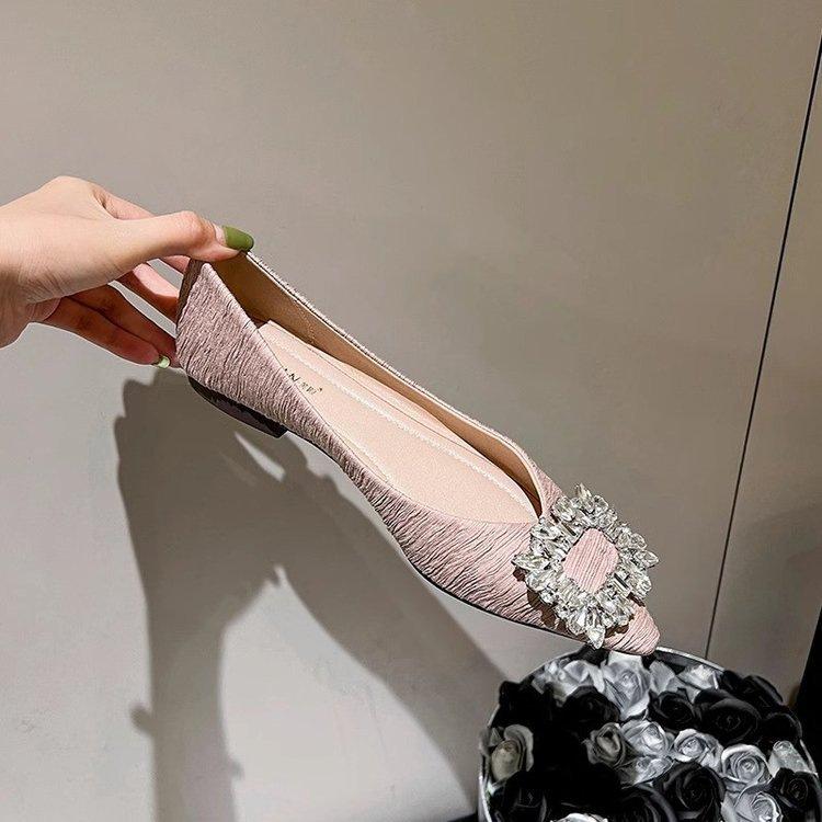 French pointed rhinestone flash temperament ladyshoes autumn 2025 new versatile flat bottom shallow mouth one pedal single shoes women 40
French pointed rhinestone flash temperament ladyshoes autumn 2025 new versatile flat bottom shallow mouth one pedal single shoes women 40