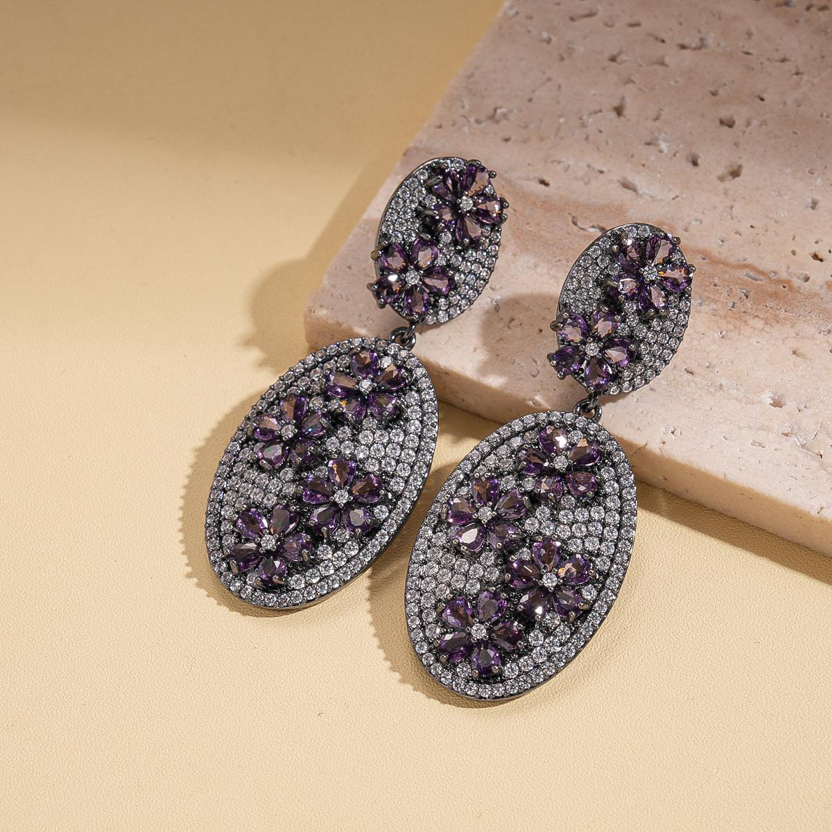 Palace Style Zircon Flower Oval Earrings Light Luxury High-end Earrings for Women фіолетовий
Palace Style Zircon Flower Oval Earrings Light Luxury High-end Earrings for Women фіолетовий