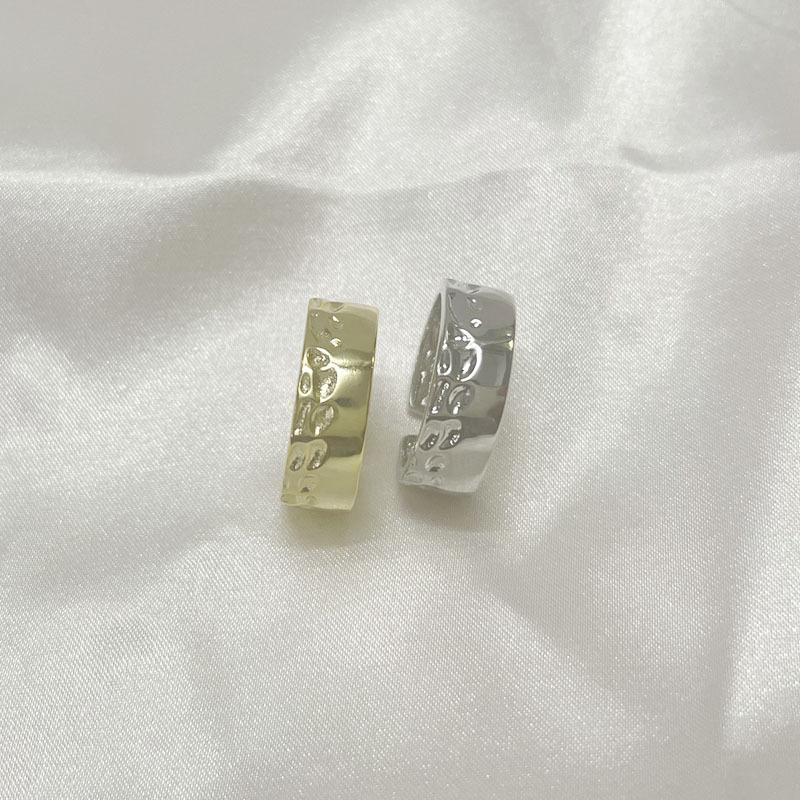 Korean Wide Tinfoil Ring Female Index Finger Ins Cold Wind Gold Retro Fashion Personalized Jewelry
Korean Wide Tinfoil Ring Female Index Finger Ins Cold Wind Gold Retro Fashion Personalized Jewelry