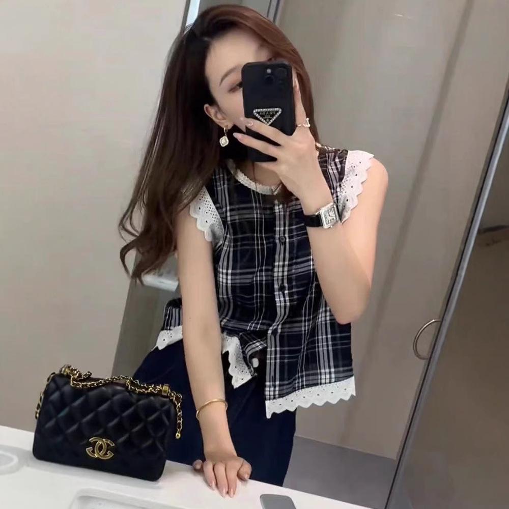 Women s Summer 2025 Sleeveless Plaid Shirt with French Lace Trim - Stylish and Versatile Medium
Women s Summer 2025 Sleeveless Plaid Shirt with French Lace Trim - Stylish and Versatile Medium
