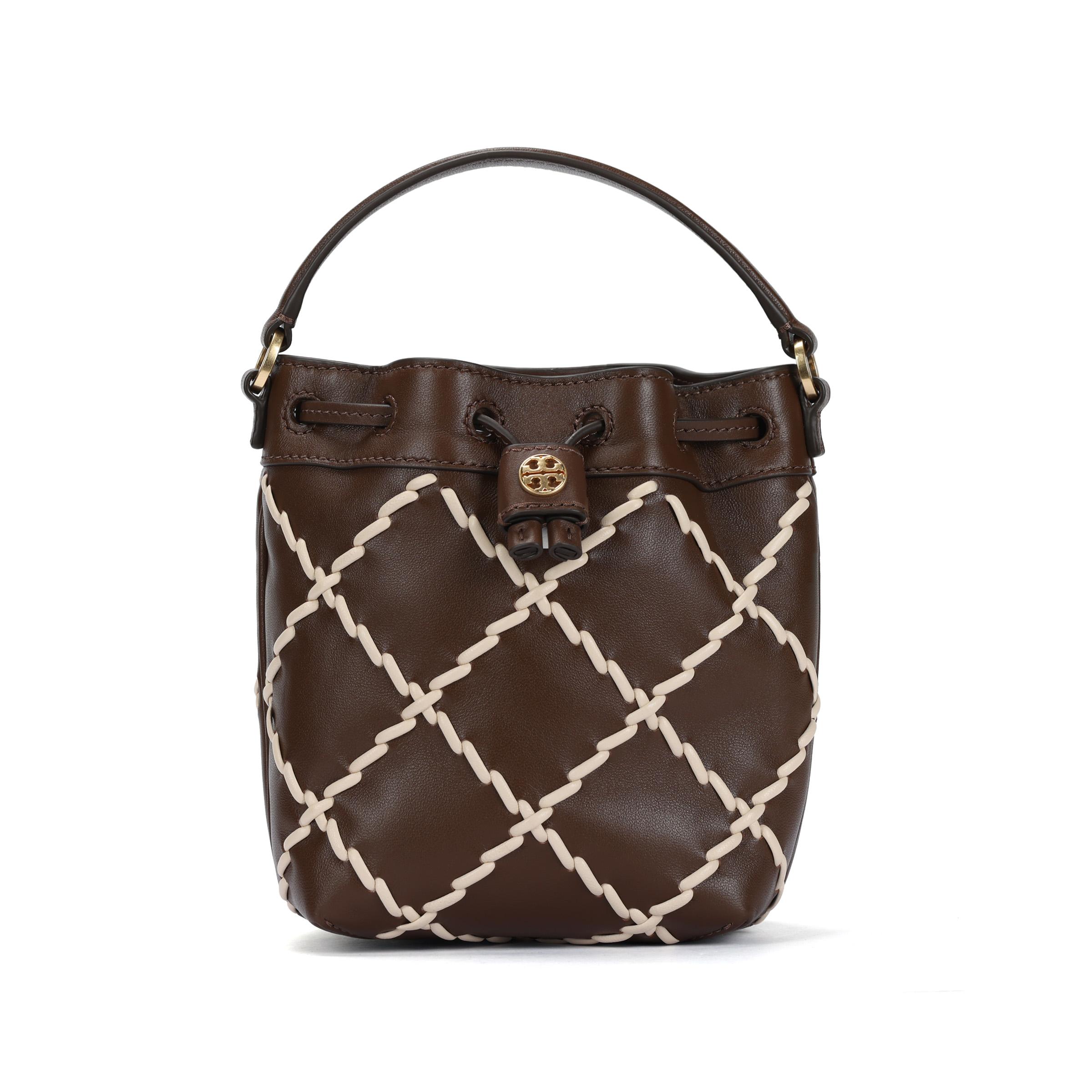 Tory Burch Willa Metal Logo Quilted Bucket Bag Leather Crossbody Tote Mini Women Bags Coffee-Brown 143646-905 Basic Set (Bag+Dust Bag)
Tory Burch Willa Metal Logo Quilted Bucket Bag Leather Crossbody Tote Mini Women Bags Coffee-Brown 143646-905 Basic Set (Bag+Dust Bag)