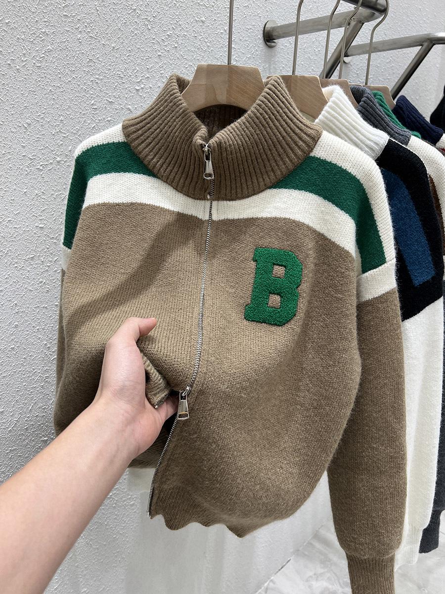 Unisex Winter 2025 Thick Knit Zipper Cardigan with Half-High Collar - Versatile and Loose-Fit Sweater Coat Extra Large хаки
Unisex Winter 2025 Thick Knit Zipper Cardigan with Half-High Collar - Versatile and Loose-Fit Sweater Coat Extra Large хаки