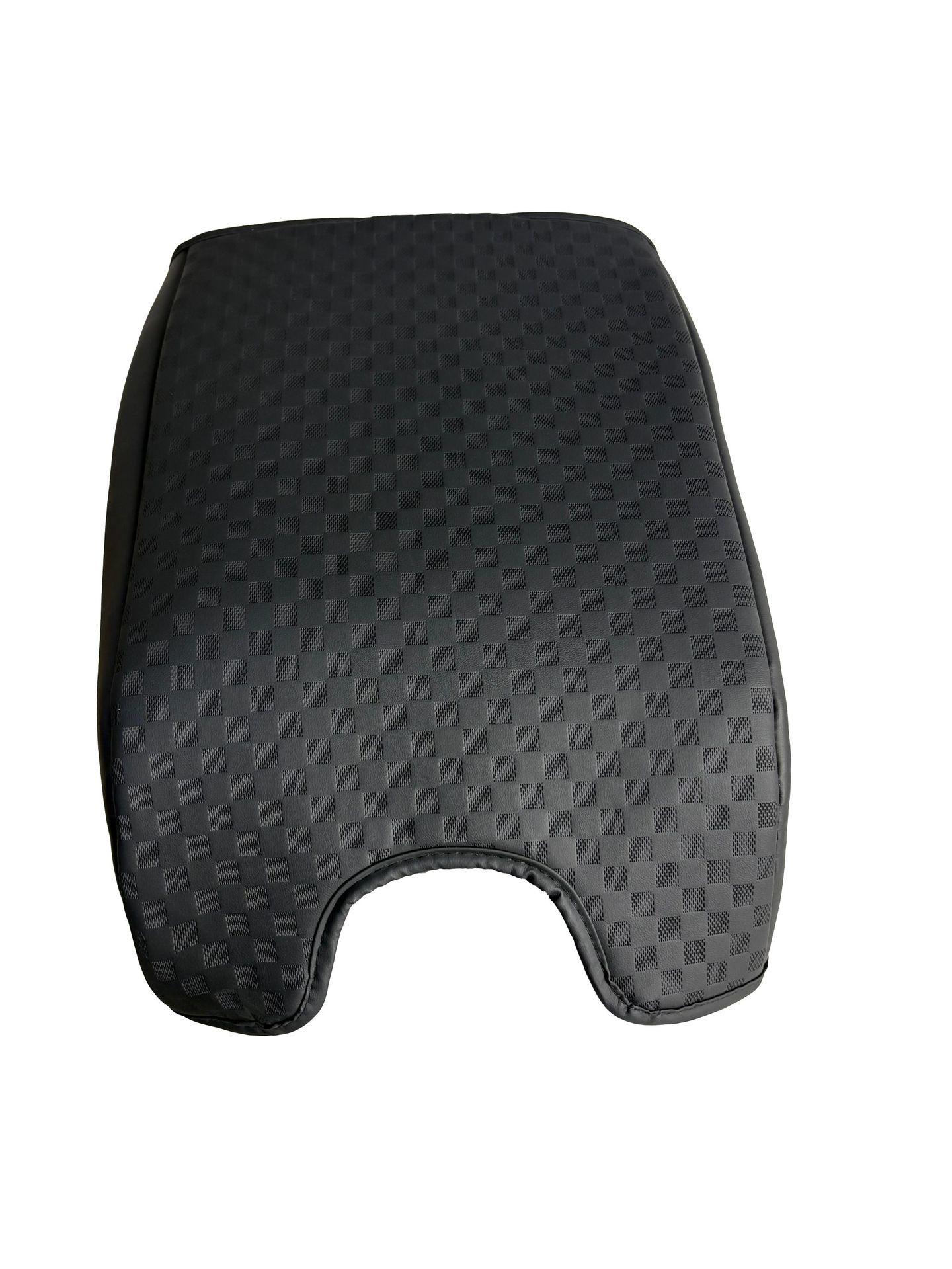 Ford F150 Center Console Armrest Protective Pad (2015-2020)
Ford F150 Center Console Armrest Protective Pad (2015-2020)