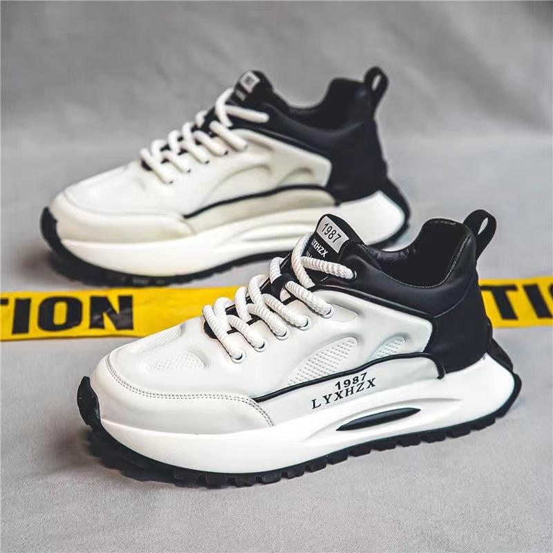 Роскошные массивные кроссовки Color Block для мужчин, модные повседневные туфли из натуральной кожи с увеличенной внутренней платформой 44
Роскошные массивные кроссовки Color Block для мужчин, модные повседневные туфли из натуральной кожи с увеличенной внутренней платформой 44