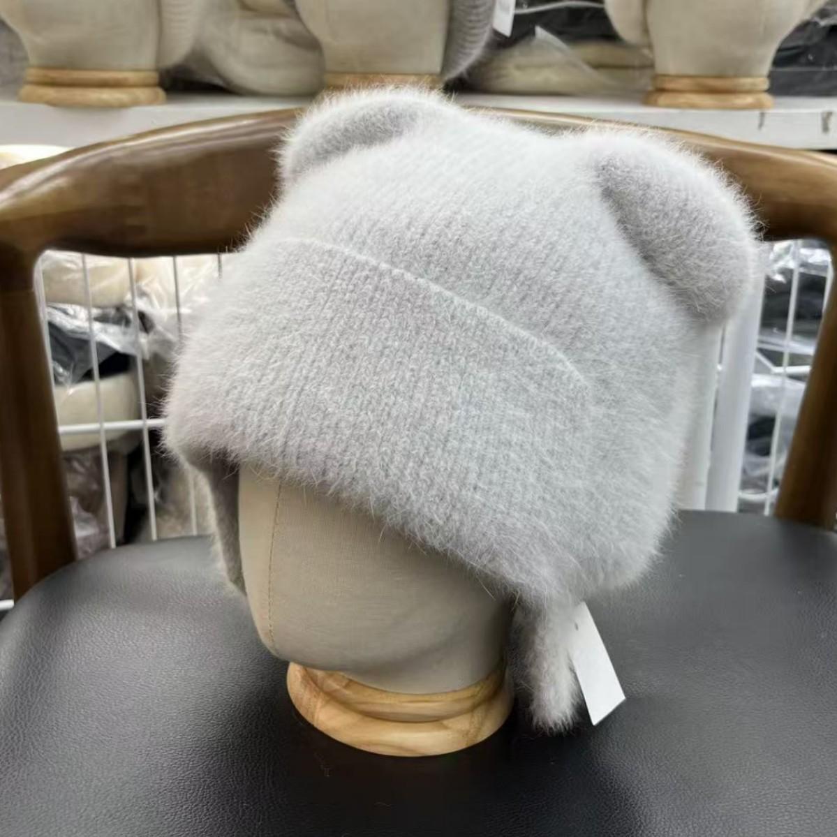 High-quality rabbit fur knitted ear protection hat for women, small warm lace-up in autumn and winter, Lei Feng hat, versatile wool headgear free size and elastic светло-серый
High-quality rabbit fur knitted ear protection hat for women, small warm lace-up in autumn and winter, Lei Feng hat, versatile wool headgear free size and elastic светло-серый