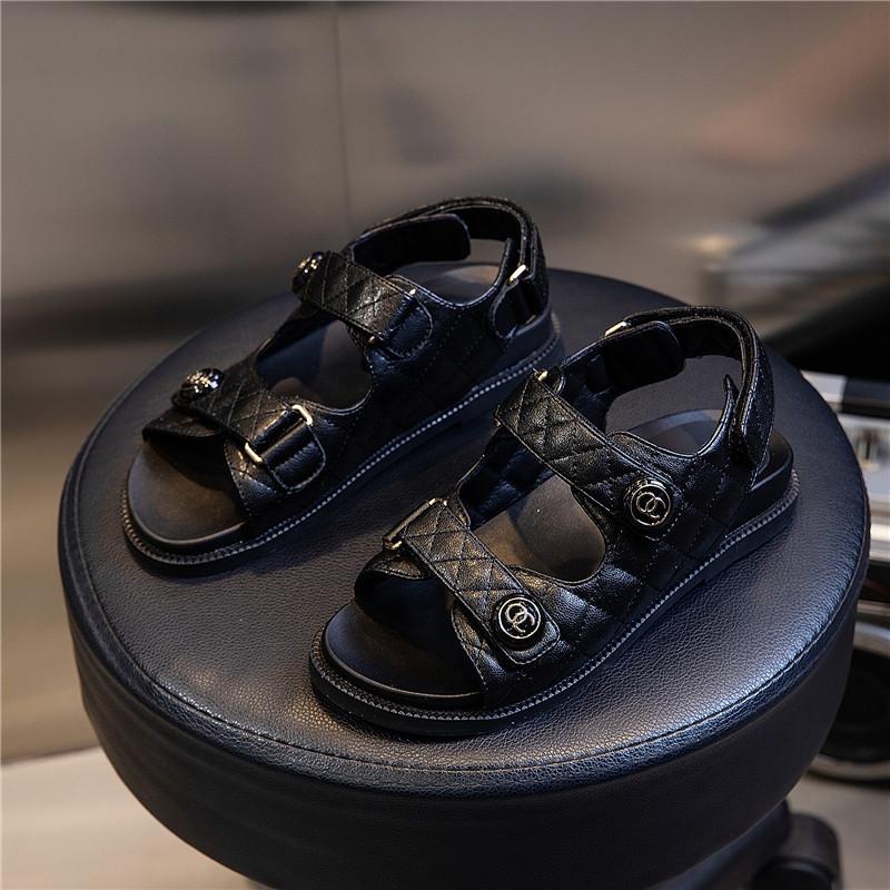 Summer breathable 2025 new fashion outerwear casual sandals women s Korean version flat-bottomed comfortable Velcro women s shoes 35 чорний
Summer breathable 2025 new fashion outerwear casual sandals women s Korean version flat-bottomed comfortable Velcro women s shoes 35 чорний