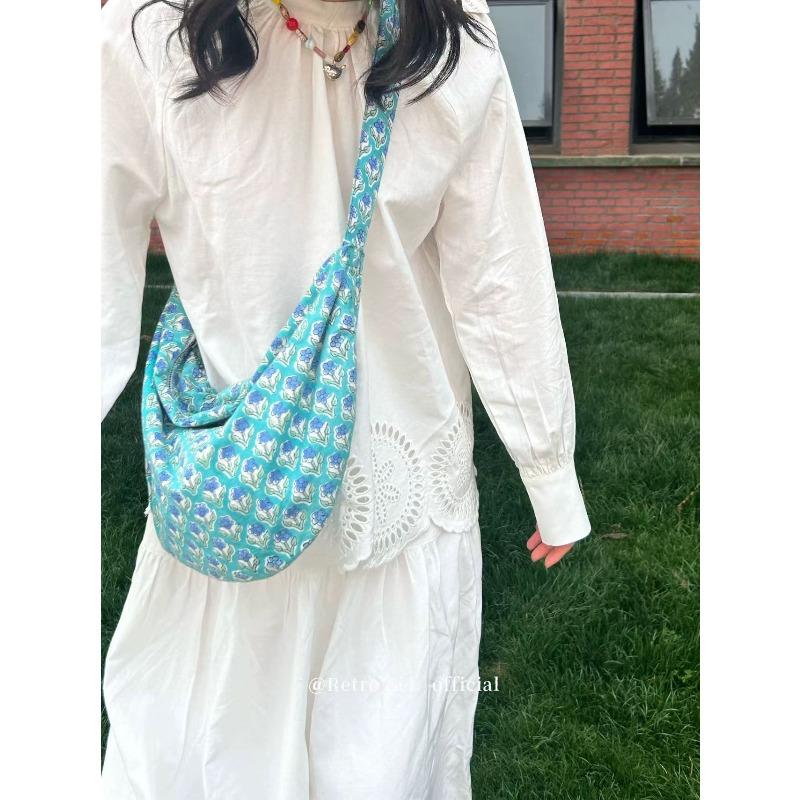 Sea Salt Soda Blue Striped Tote Bag Rubbing Fabric Dumpling Bag Lazy Versatile Daily Messenger Fabric Bag
Sea Salt Soda Blue Striped Tote Bag Rubbing Fabric Dumpling Bag Lazy Versatile Daily Messenger Fabric Bag
