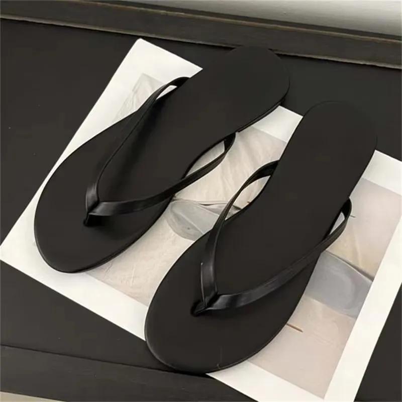 Fashion Eilyken Summer Clip Toe Flat Heels Slippers Women Casual Outdoors Beach Shoes Concise Flip Flops Zapatos De Mujer 35 чорний
Fashion Eilyken Summer Clip Toe Flat Heels Slippers Women Casual Outdoors Beach Shoes Concise Flip Flops Zapatos De Mujer 35 чорний